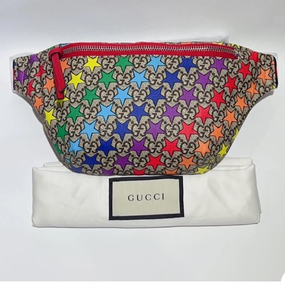 Gucci Handbags - Gucci Fanny pack